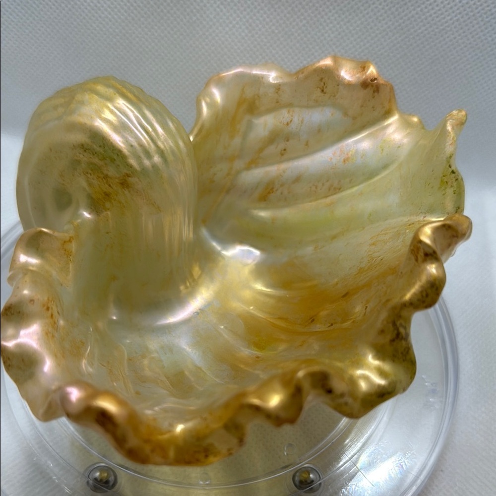 Unique Resin Gold Leaf-Shaped Decorative Bowl - Picture 15 of 17